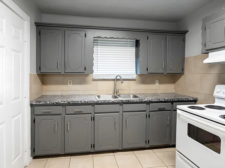 Weaver Condos — Photo 10