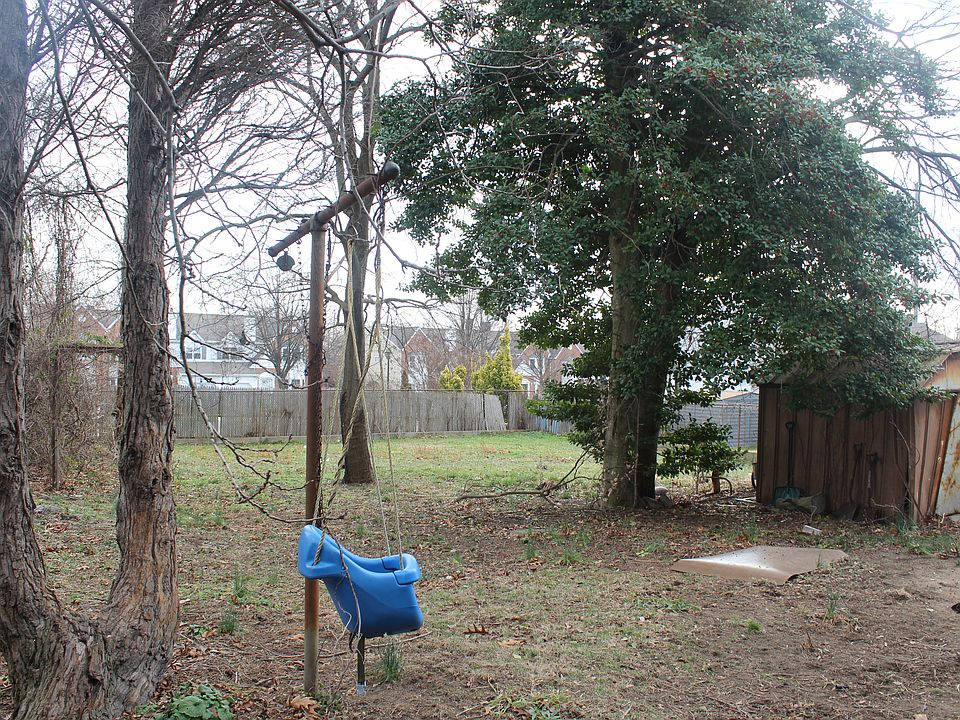 2nd image of 18 Mervin St