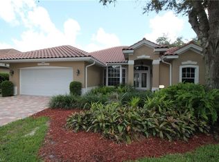 74 Erin Way, Naples, FL 34119