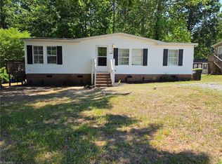 1045 Apple Blossom Ln, Burlington, NC 27217