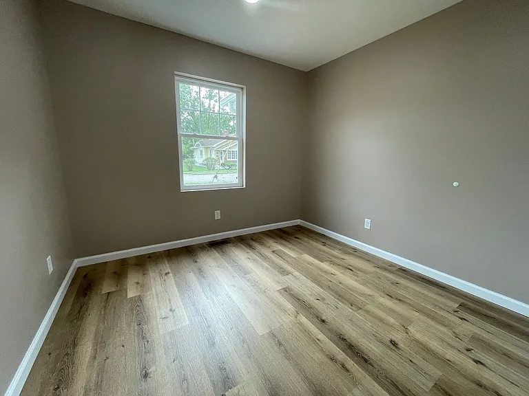 2200 Ash St — Photo 17