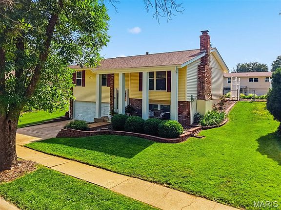 3rd image of 254 Village Mead Dr