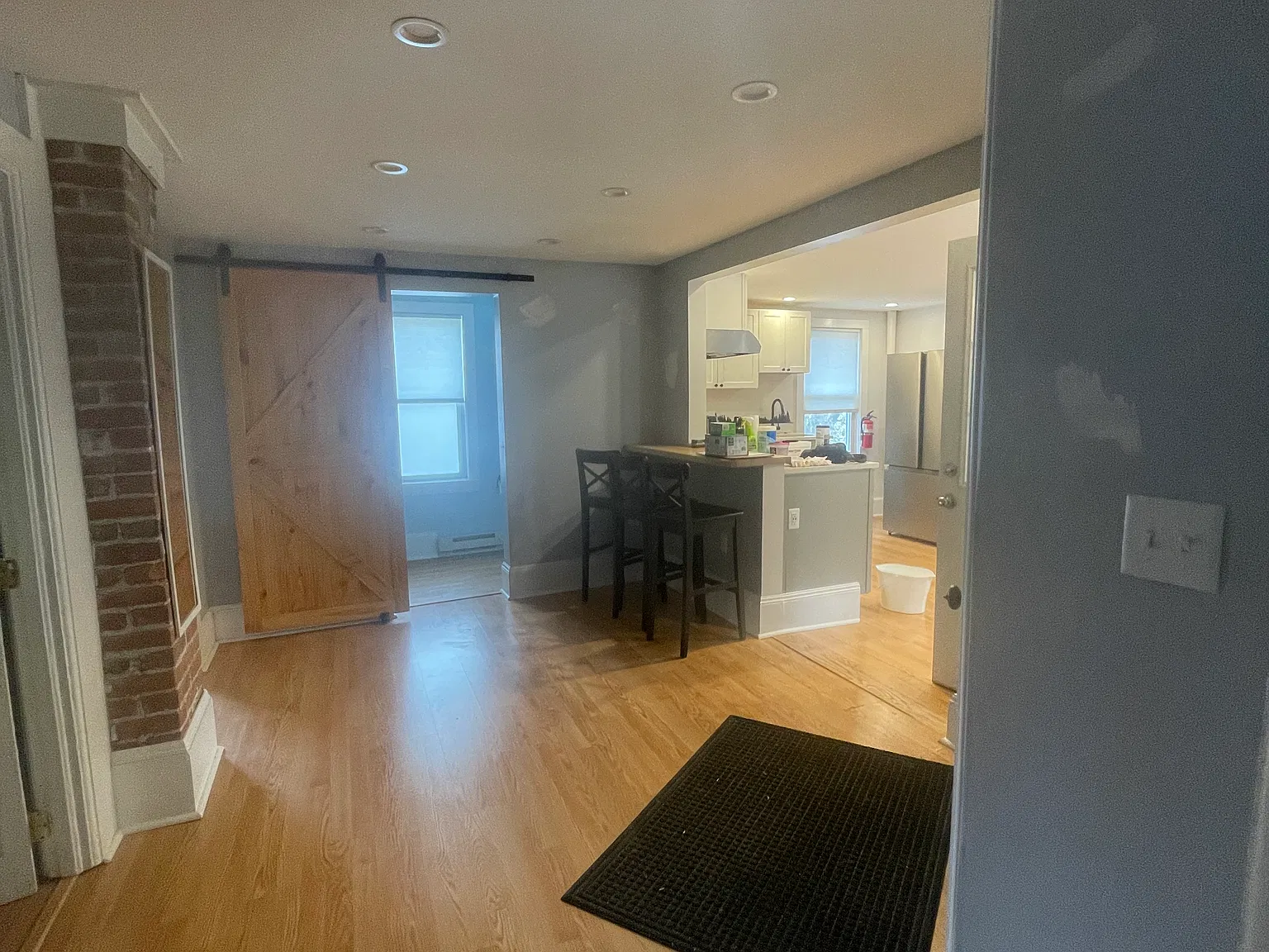 2 bed, 860 sqft, $1,950 — Photo 3