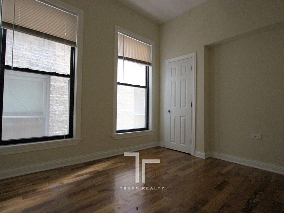 1st image of 630 W Oakdale Ave