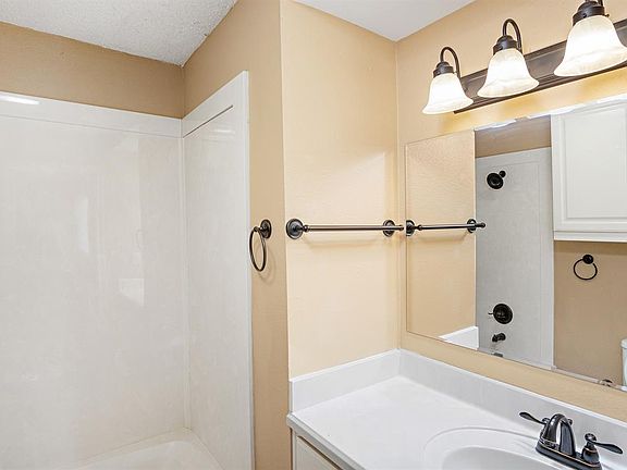 4th image of 4000 Harvey Rd #3918
