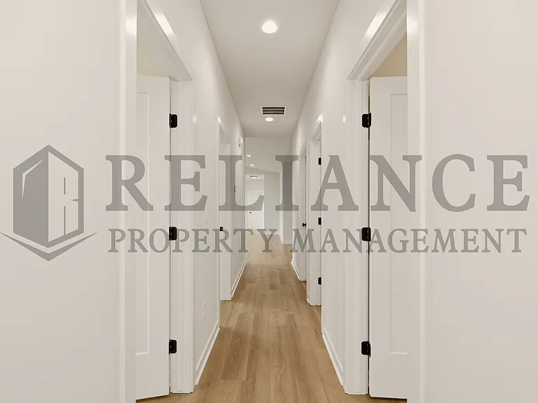 204 N Gowen St — Photo 11
