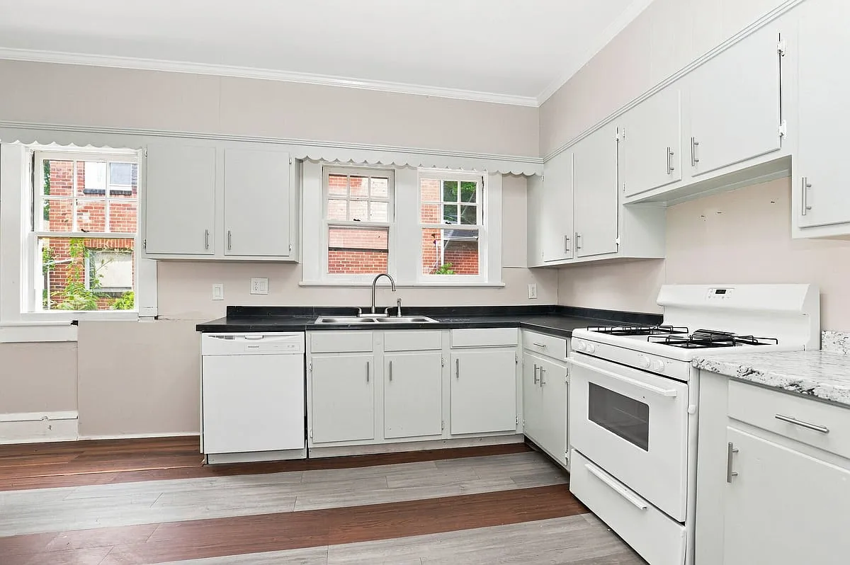 1602 Walker Ave — Photo 4