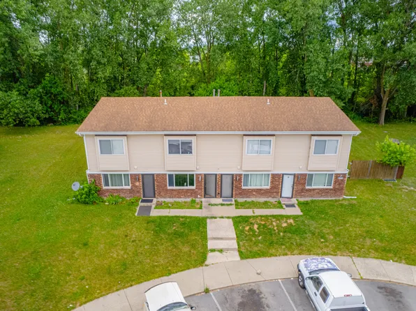 5886 Creekview Ct E, Portage, IN 46368