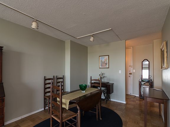 4th image of 555 North Ave APT 14A