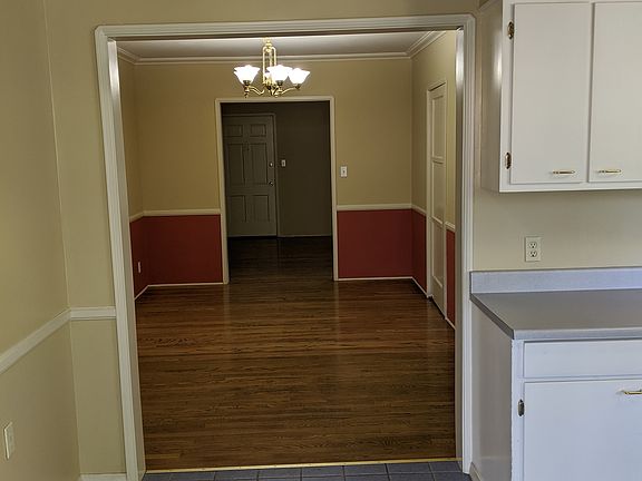 5th image of 1184 Bella Vista Ave