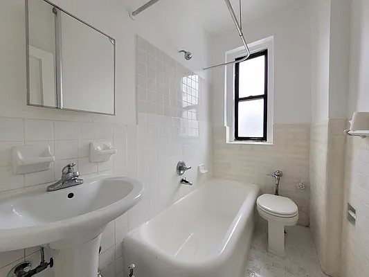 Rented by Bruma Realty LLC | media 7