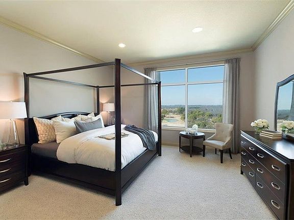 4th image of 2801 Wexford Dr APT 401