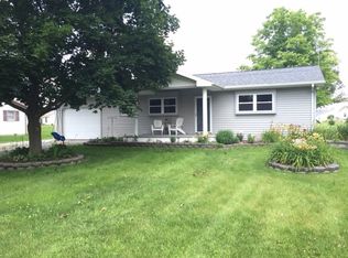 702 Maxine Dr, Ossian, IN 46777