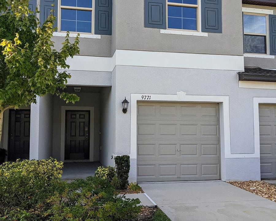 1st image of 9771 Pembrooke Pines Dr