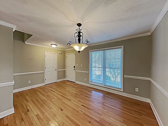 5th image of 3811 Yellow Jasmine Dr