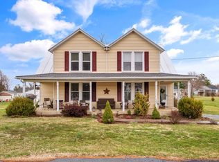 604 16th St, Grottoes, VA 24441