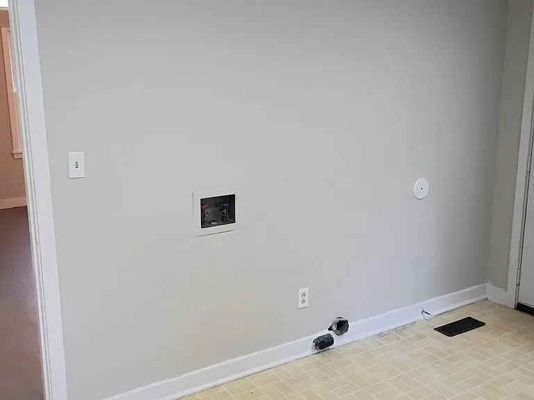 54 Webber St — Photo 14