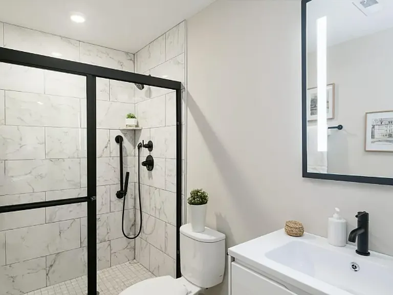 3712 Midvale Ave — Photo 7