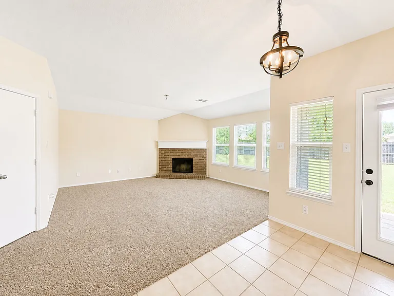 112 Tripp Trl — Photo 9