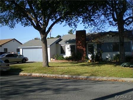 1st image of 1029 E Vine Ave