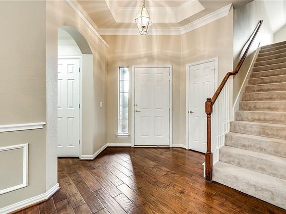 5th image of 424 Black Diamond Ct