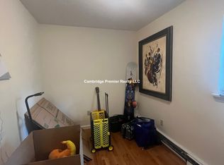 19 Pine St #3L, Cambridge, MA 02139