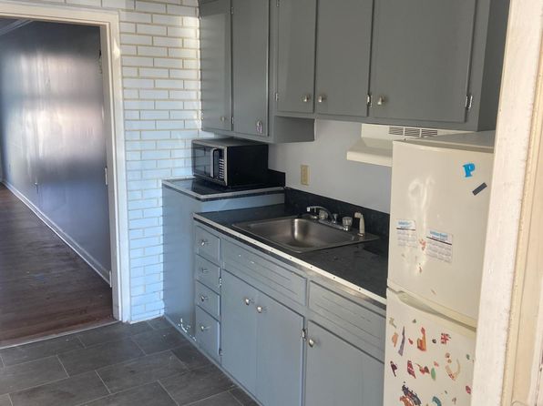 113 W College Ave APT 3