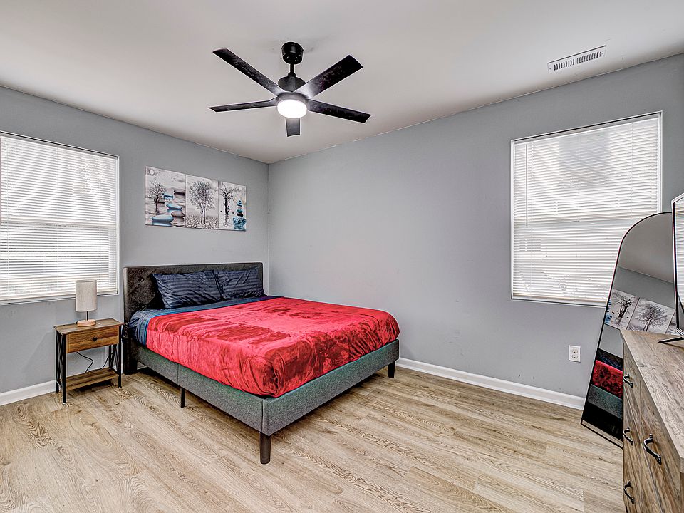 1st image of 3113 N Ashland Ave #3