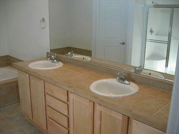 5th image of 5406 W 15th Ave