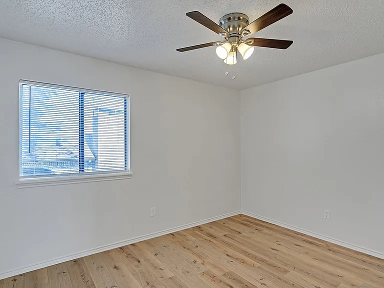 210 Rolston Rd #1 — Photo 10