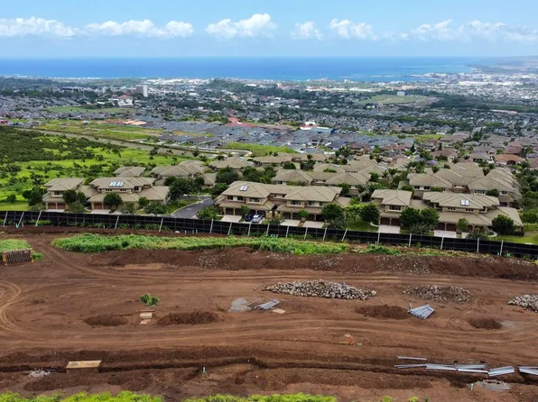 598 Kauna Lipo Dr #27, Wailuku, HI 96793