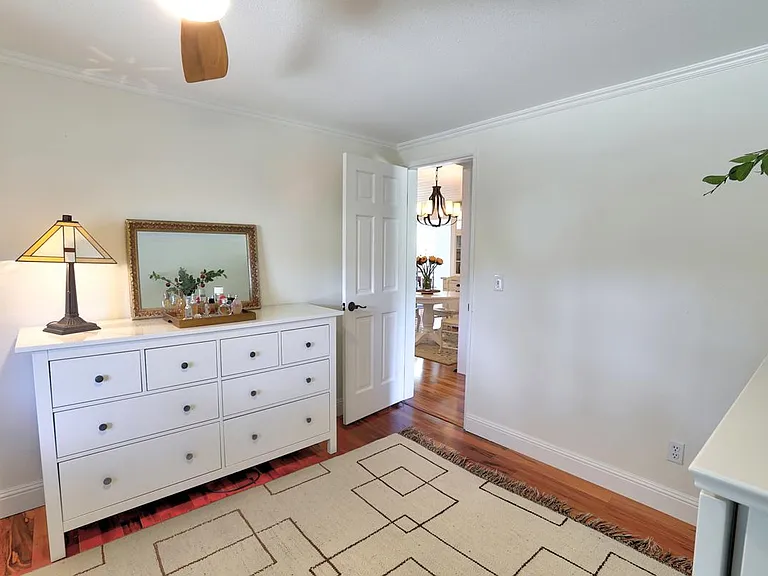 21150 Burndale Rd — Photo 27