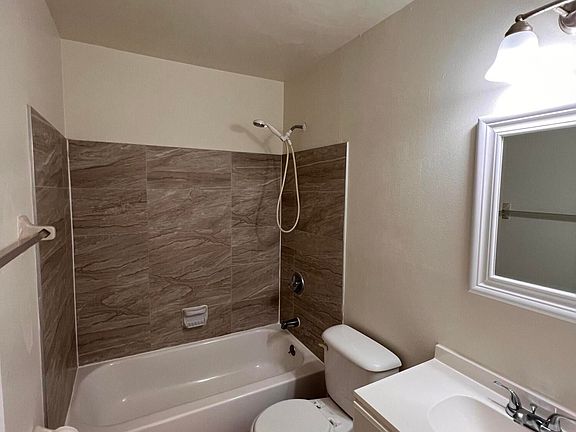 5th image of 4485 Barna Ave #4487