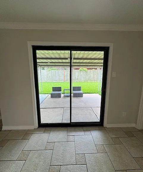 4812 Honeysuckle Ln — Photo 3