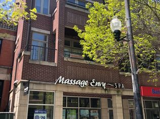 3718 N Southport Ave APT 2S, Chicago, IL 60613