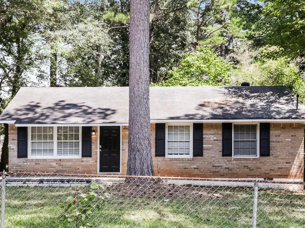 8216 Saxon Ct, Jonesboro, GA 30238