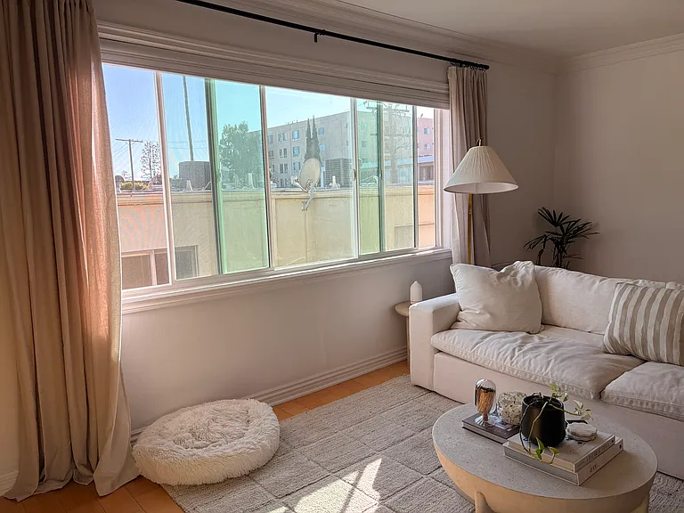 11646 Chenault St #25 — Photo 8