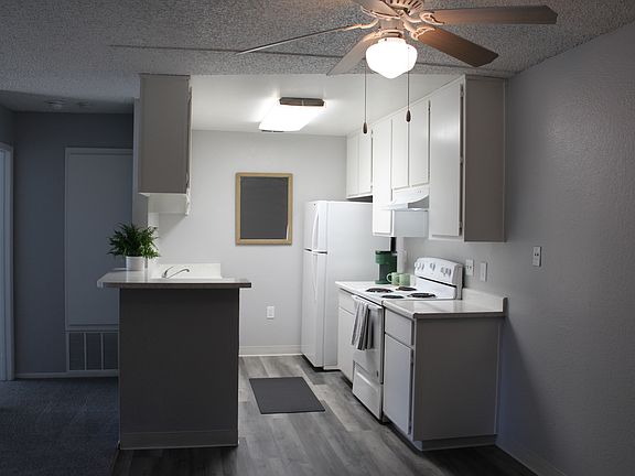 Gold Ridge Open Kitchens