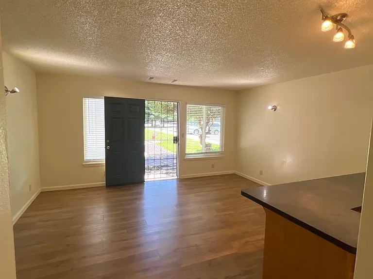 The Loft Apartments — Photo 69