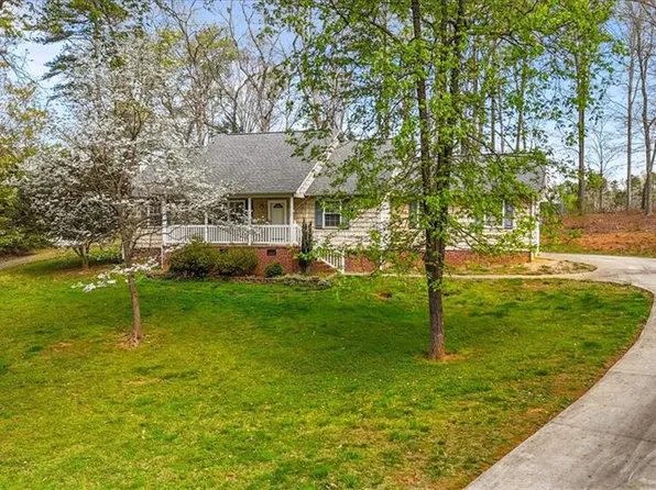 5150 Dogwood Trl, Asheboro, NC 27205