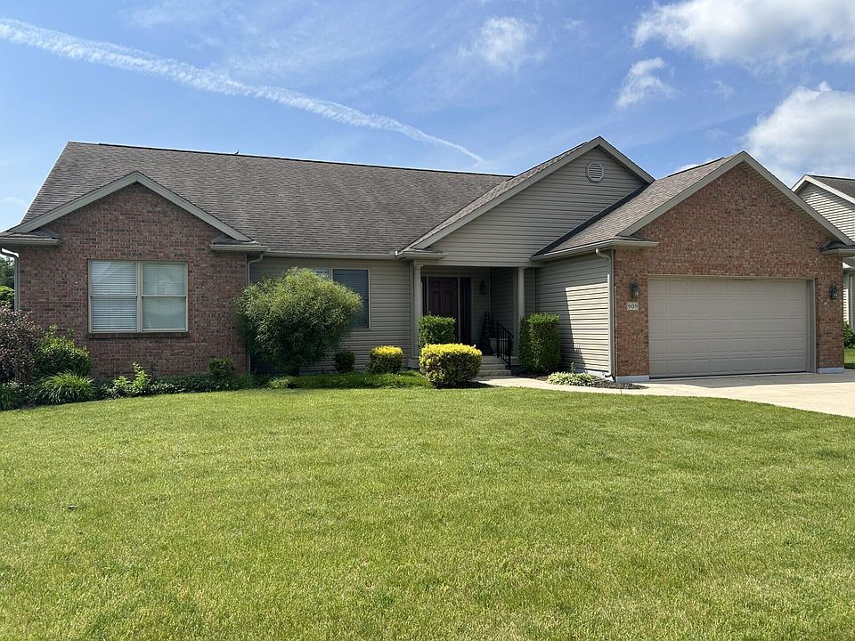 1st image of 909 Stoneybrook Dr