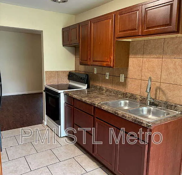 1510 Trampe Ave — Photo 12