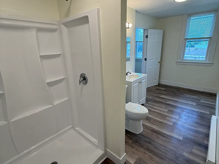 498 Stanley St #3 — Photo 7