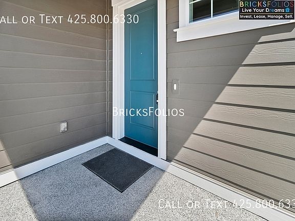 4th image of 1342 SW Pendleton Way #A