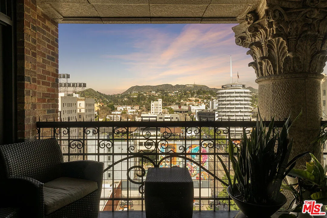 1 bed, 1.0 bath, 1560 sqft, $6,700 — Photo 2