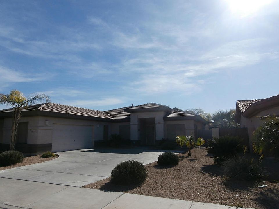 1st image of 2657 N 132nd Dr