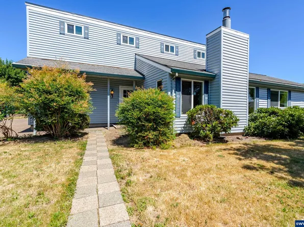 250 NE Dunn Pl, McMinnville, OR 97128