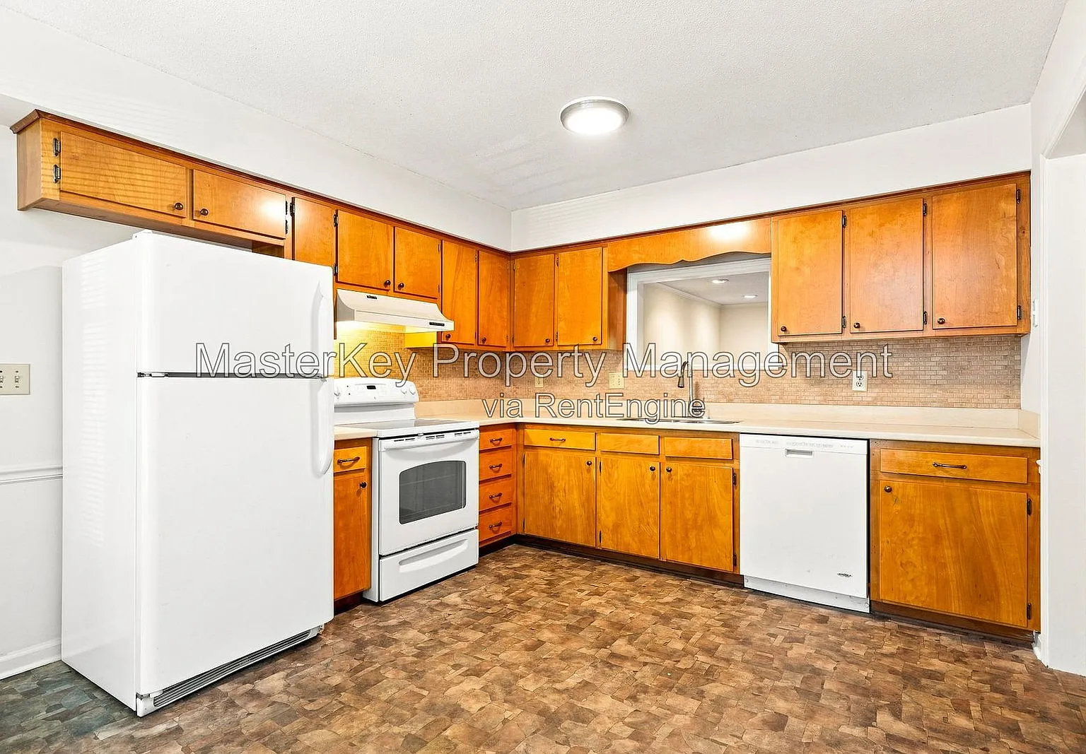 3 bed, 2.0 bath, 1516 sqft, $1,925 — Photo 3