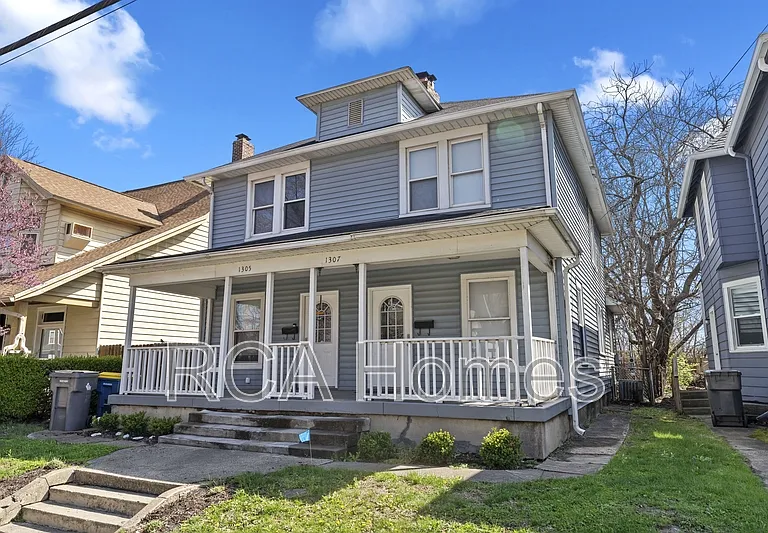 1307 Wright St — Photo 2