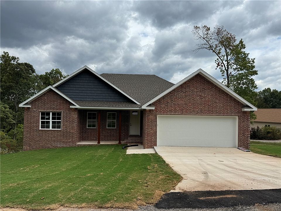 1st image of 2 Lanark Cir